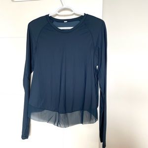 Lululemon top